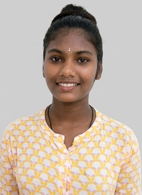 Rina Hial - Full time Cleaner in Malad West in Mumbai